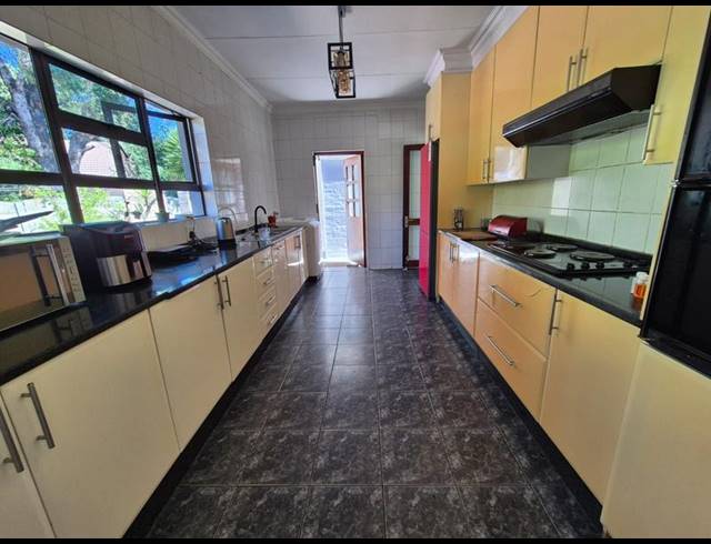 3 BEDROOM HOUSE FOR SALE IN BRACKENHURST